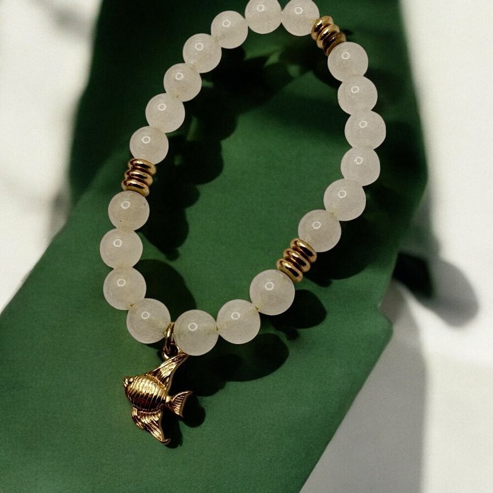 Vintage Angel Fish Charm Bracelet Gold Tone with Opalescent Beads Beach Ocean